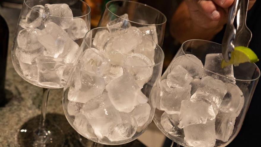 Los fabricantes de hielo de Zamora están desbordados por la demanda