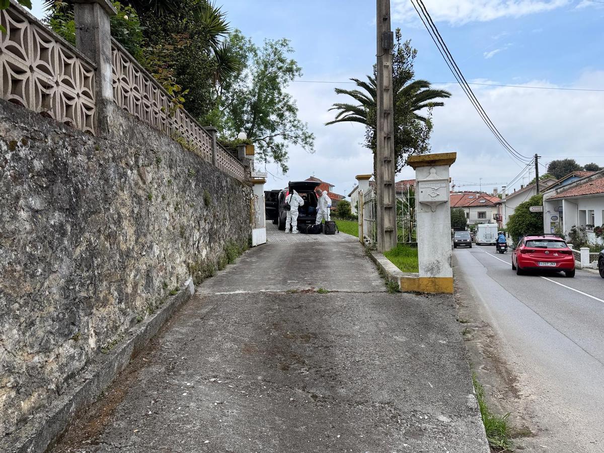 EN IMÁGENES: La Guardia Civil investiga la muerte de José María Úrculo en su casa de Celorio