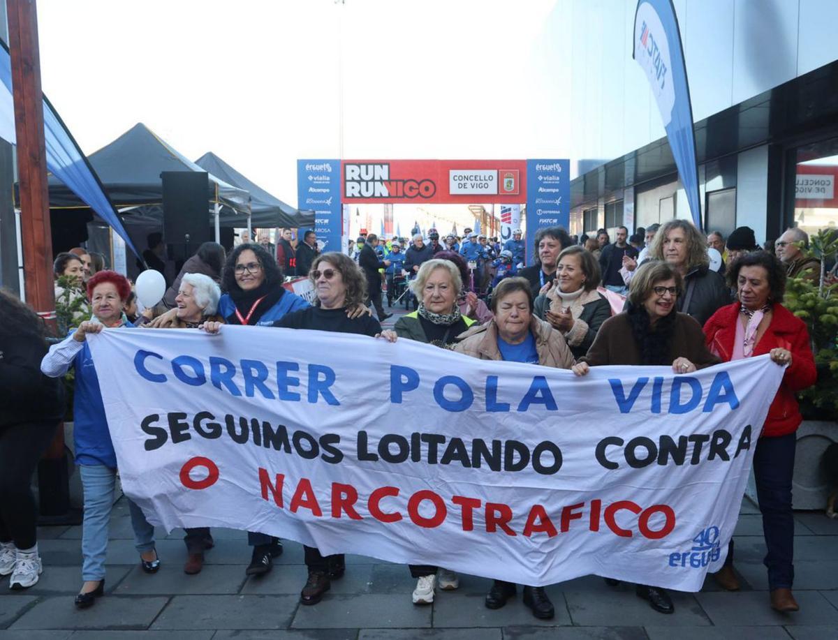 Las madres de Érguete, 
en la salida de la carrera. 
|  Alba Villar
