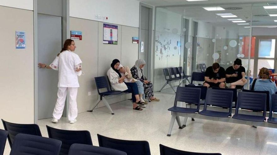 El SMS busca médicos para cubrir plazas en un total de 32 especialidades