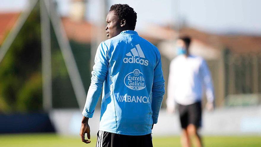 Pione Sisto, durante un entrenamiento en A Madroa. // RCC