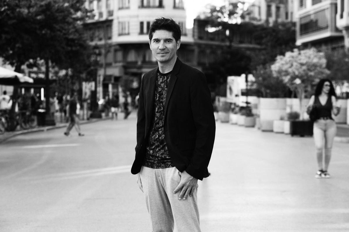 'Presentes' (Alfaguara) és l'últim llibre del periodista i escriptor valencià Paco Cerdà.