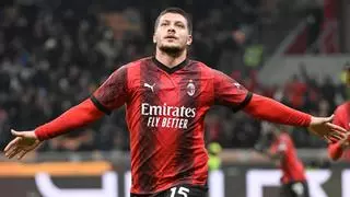 Luka Jovic brilla para impulsar al Milan en la Coppa