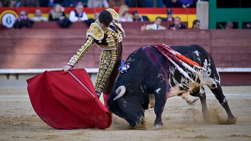 Luque y Vistahermosa, de Santiago Domecq, vendaval de toreo y bravura