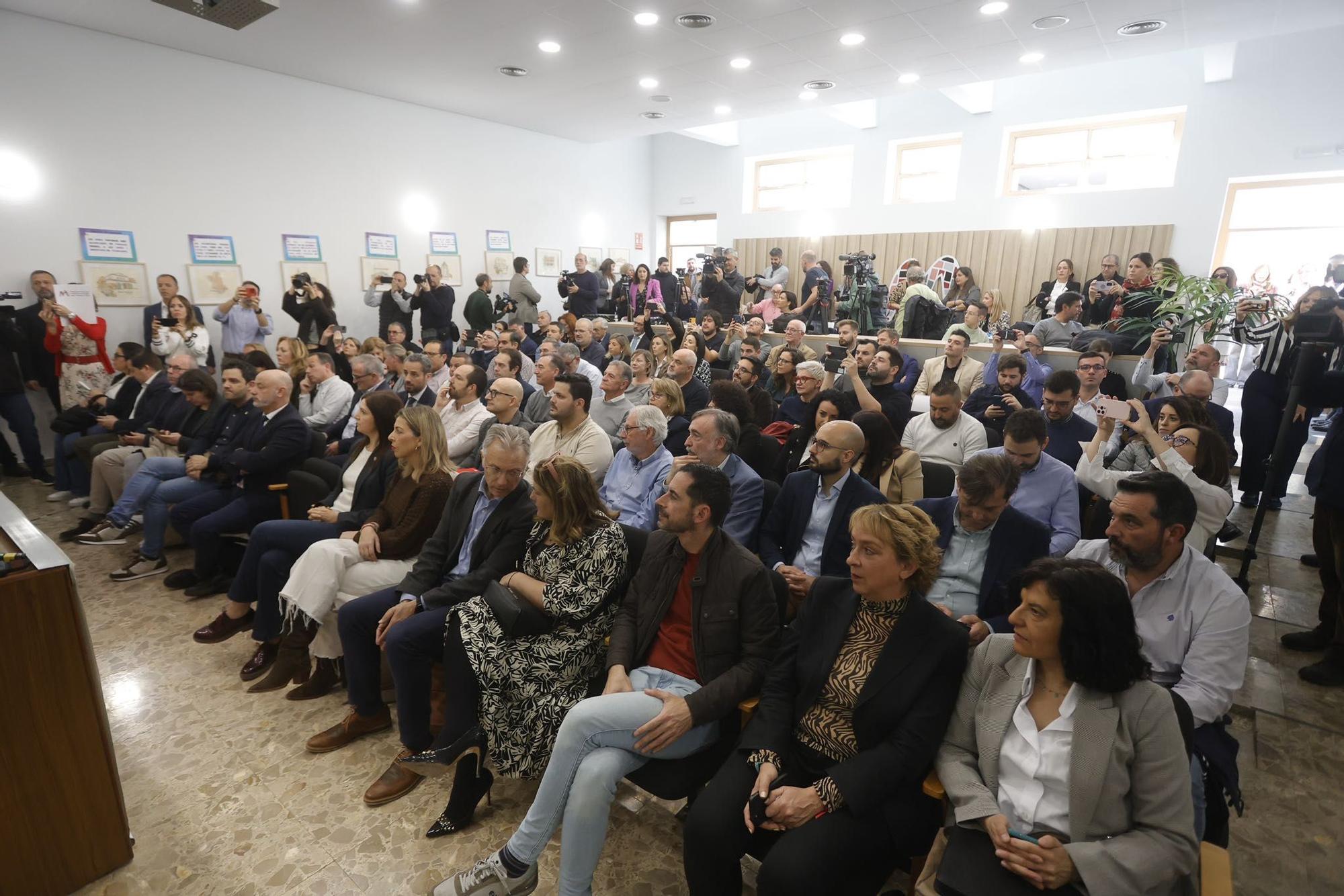 Alcaldes y representantes municipales de las localidades afectadas por la dana se reúnen con el ministro de Política Territorial Ángel Víctor Torres