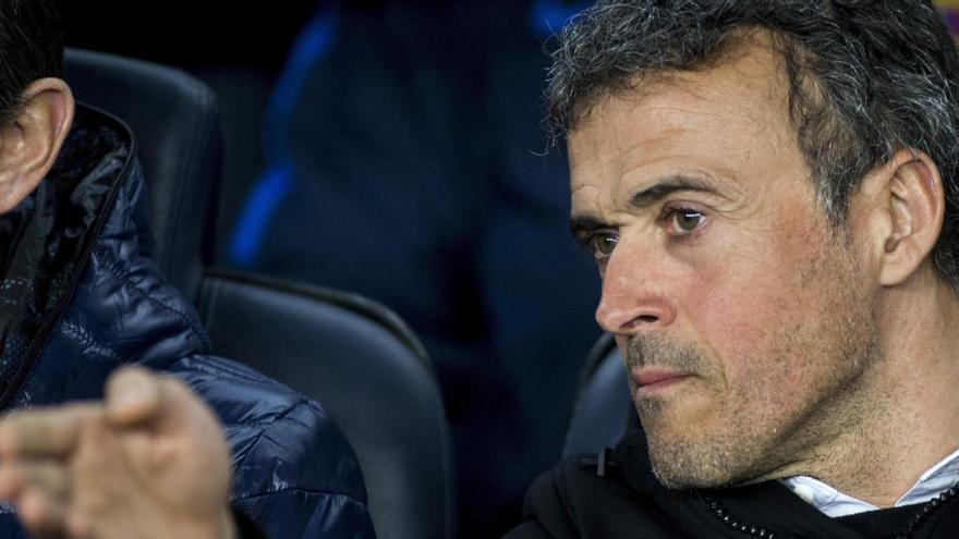 Luis Enrique Martínez donant instruccions durant el partit d&#039;ahir al Camp Nou contra l&#039;Sporting