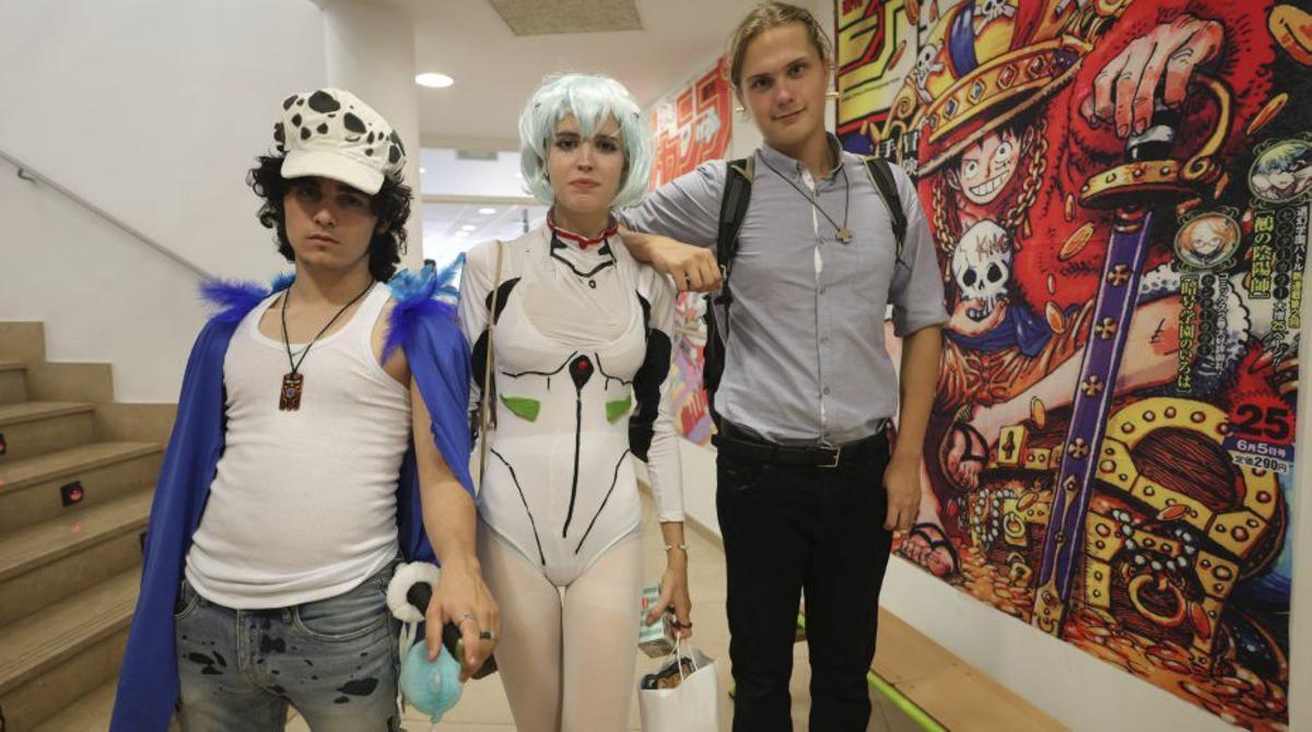 Algunos aficionados de la cultura japonesa se animaron a ir caracterizados.