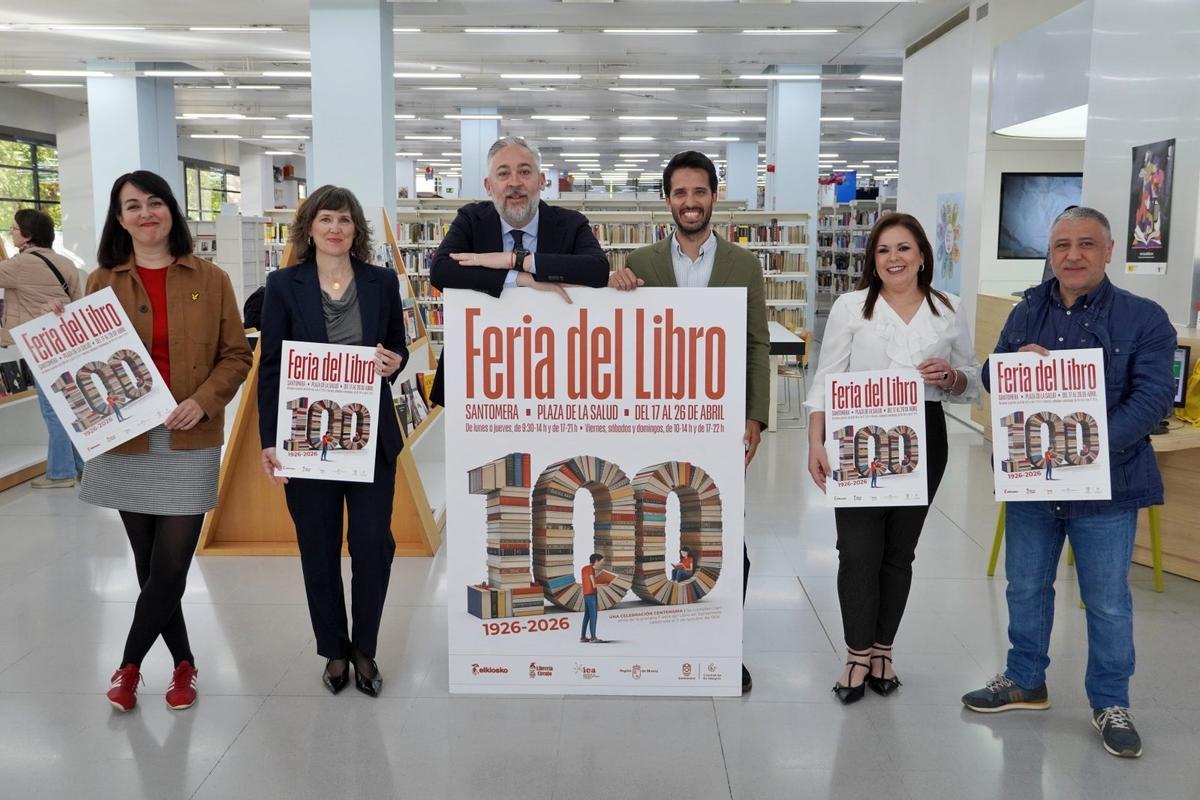El alcalde, Víctor Martínez, ha presentado este martes la programación en la Biblioteca Regional de Murcia, junto al director general de Patrimonio Cultural, Patricio Sánchez