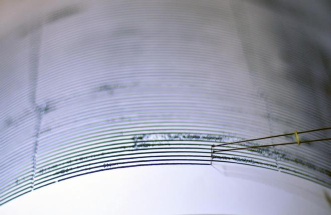 Heridos y atrapados por el derrumbe en un centro comercial tras el terremoto de 7,1 en Japón
