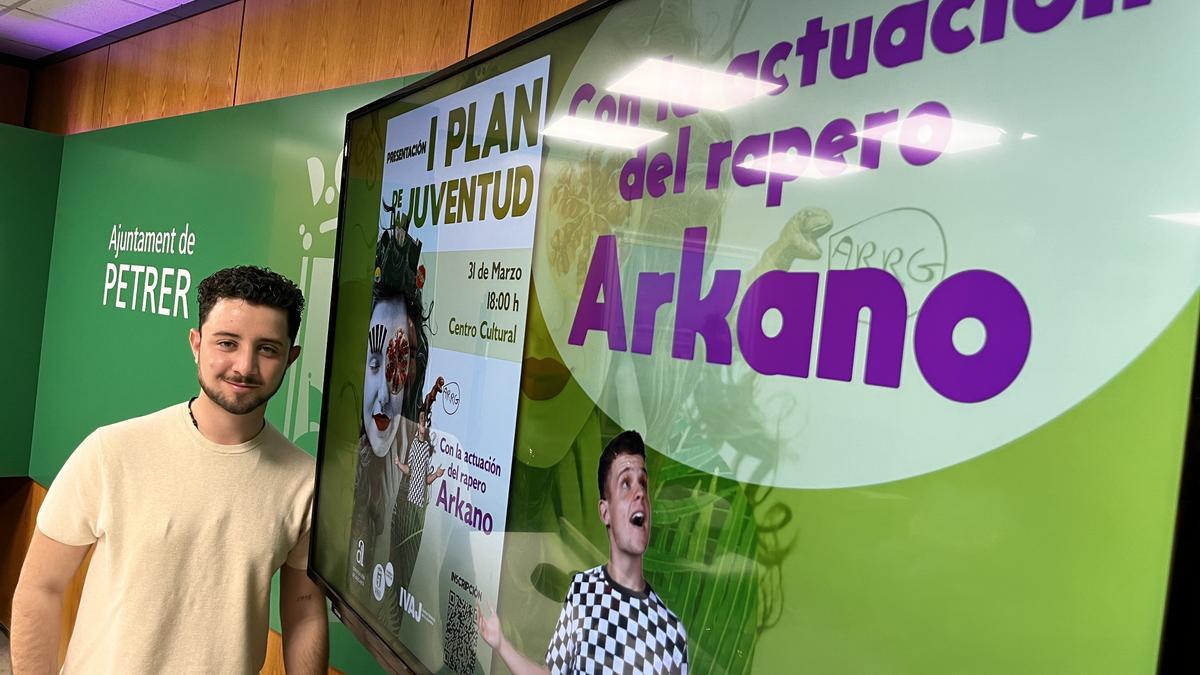 El concejal de Infancia y Juventud de Petrer, Alejandro Ruiz.