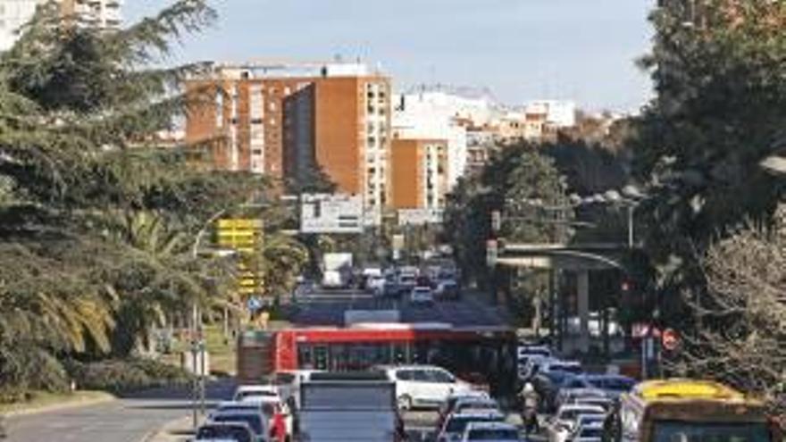 La contaminación de la avenida del Cid se medirá en meses.