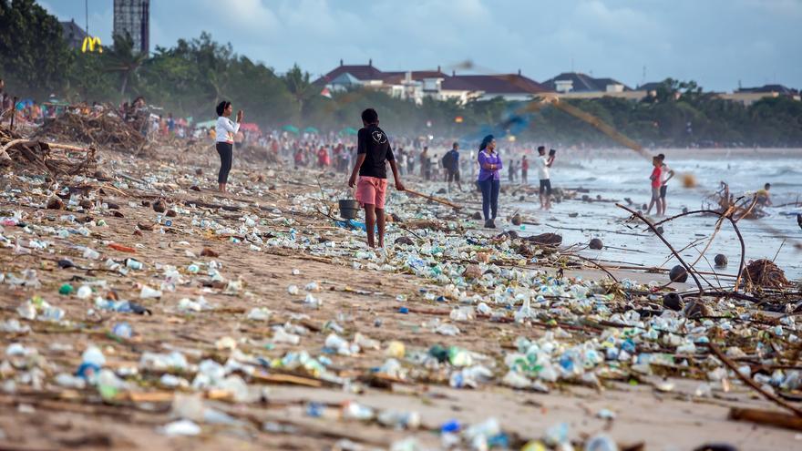 Segunda reunión mundial para acabar con la contaminación plástica: dos bandos enfrentados