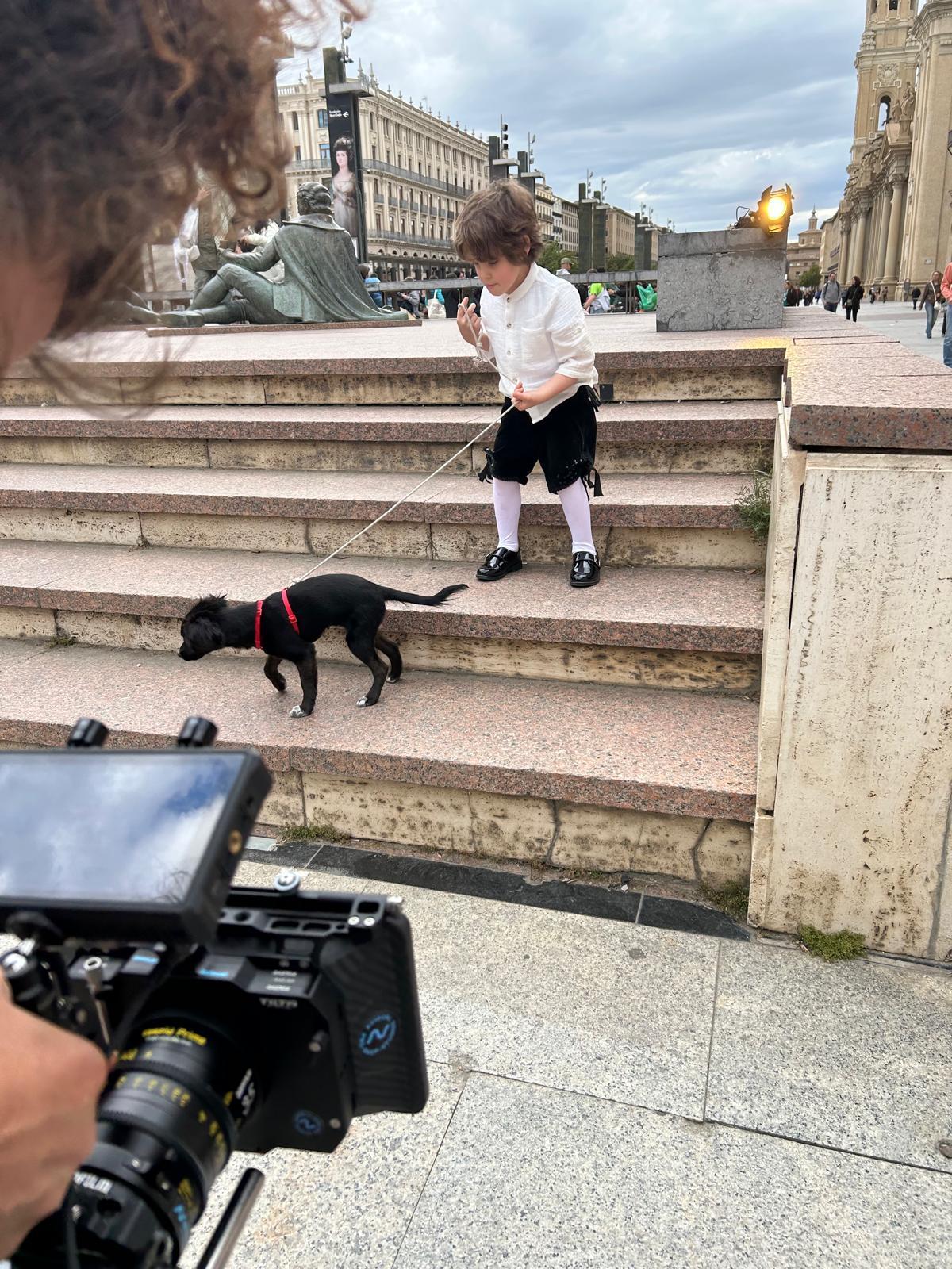 Rodaje del documental en la plaza del Pilar de Zaragoza.
