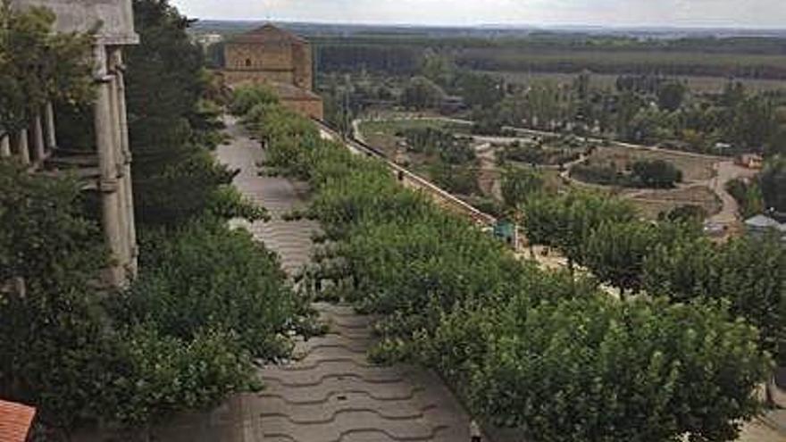 Vista de los paseos de la Mota dónde se prevé que haya una red Wifi gratuita.