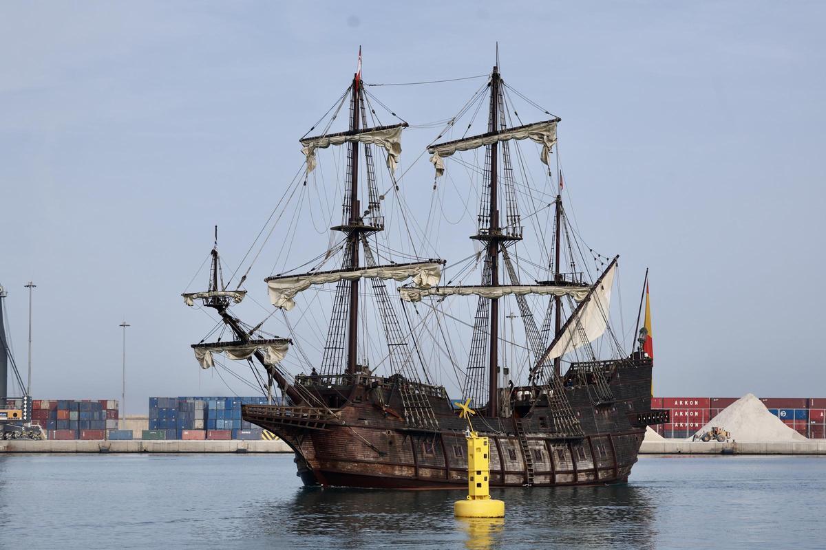 Así ha sido la llegada de los barcos de Escala a Castelló al Grau