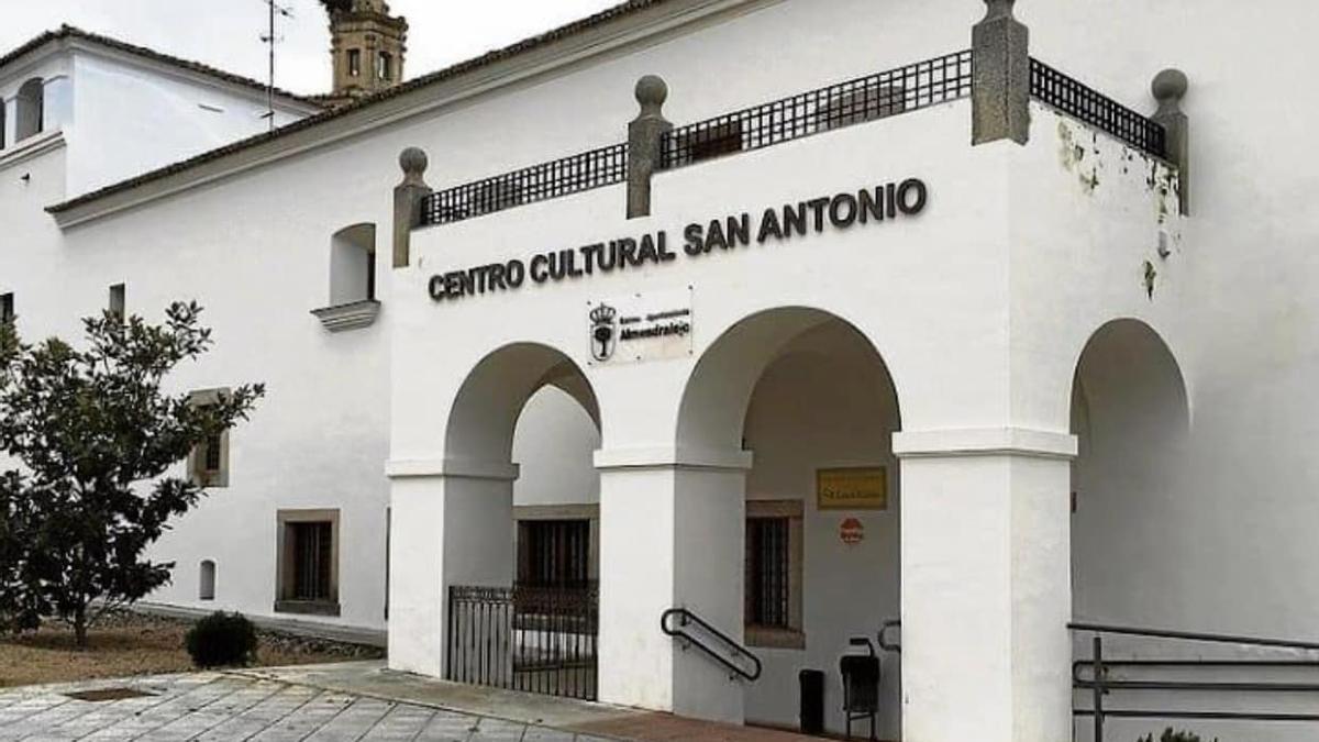 Fachada del centro cultural San Antonio