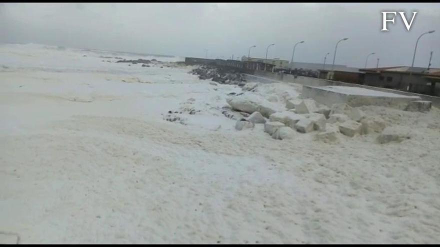 Mar de 'espuma' en A Guarda