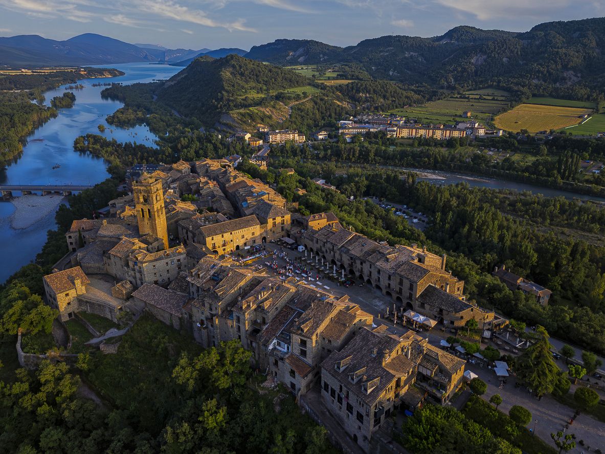 Aínsa, uno de los pueblos más bonitos del Sobrarbe