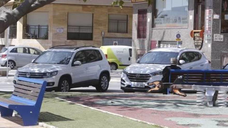 La zona azul se proyecta entre la calle Caridad y la plaza Rodríguez de la Fuente.