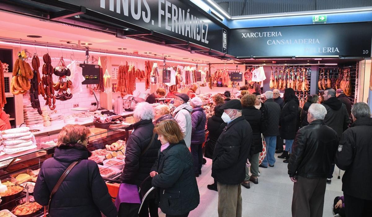 El renovat Mercat Municipal d’Esplugues ja està obert al públic El renovat Mercat Municipal d’Esplugues ja està obert al públic