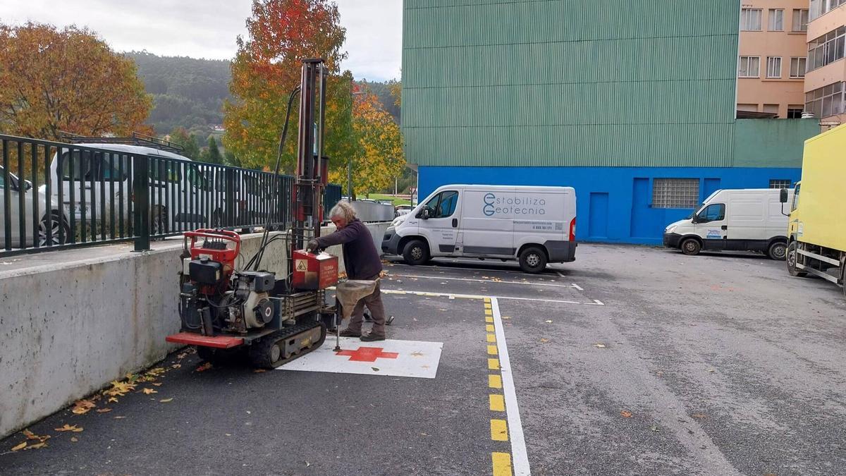 Los sondeos geotécnicos realizados durante la última semana en el solar de As Lagoas.