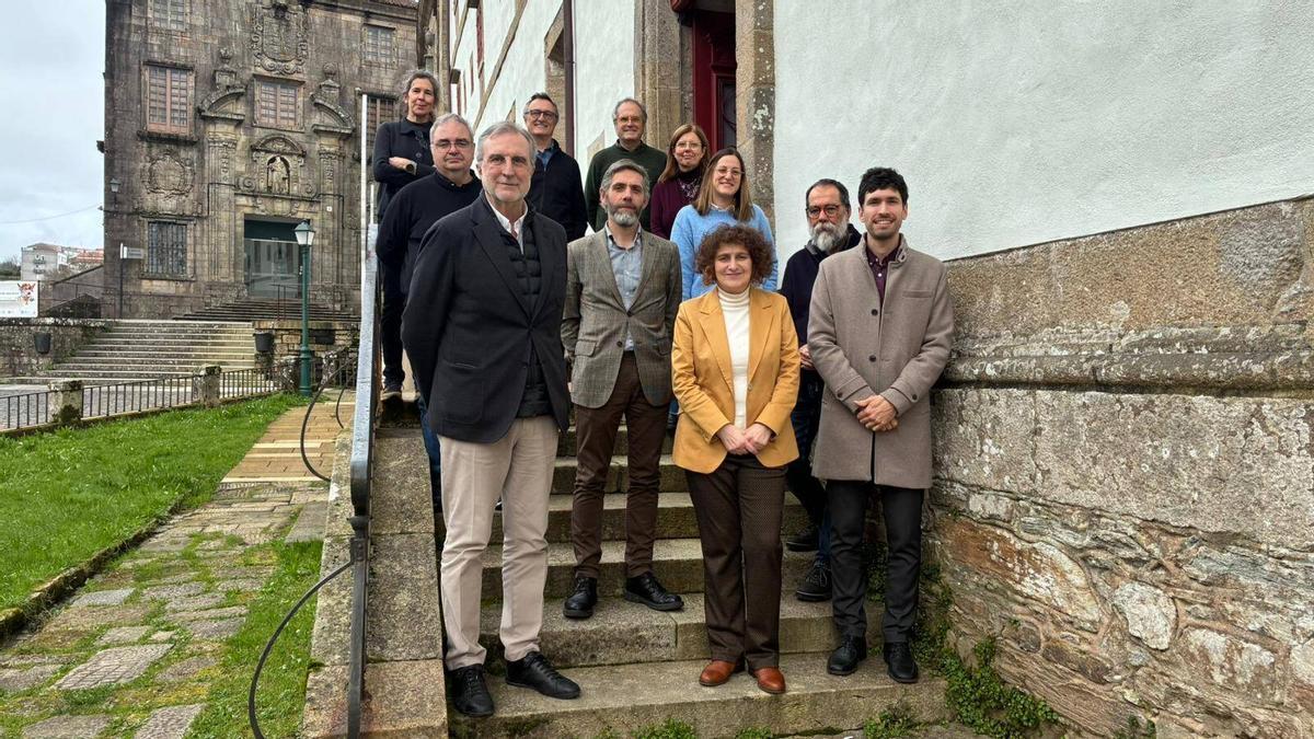 Goretti Sanmartín, Iago Lestegás y los miembros del jurado, el viernes en el Museo do Pobo Galego
