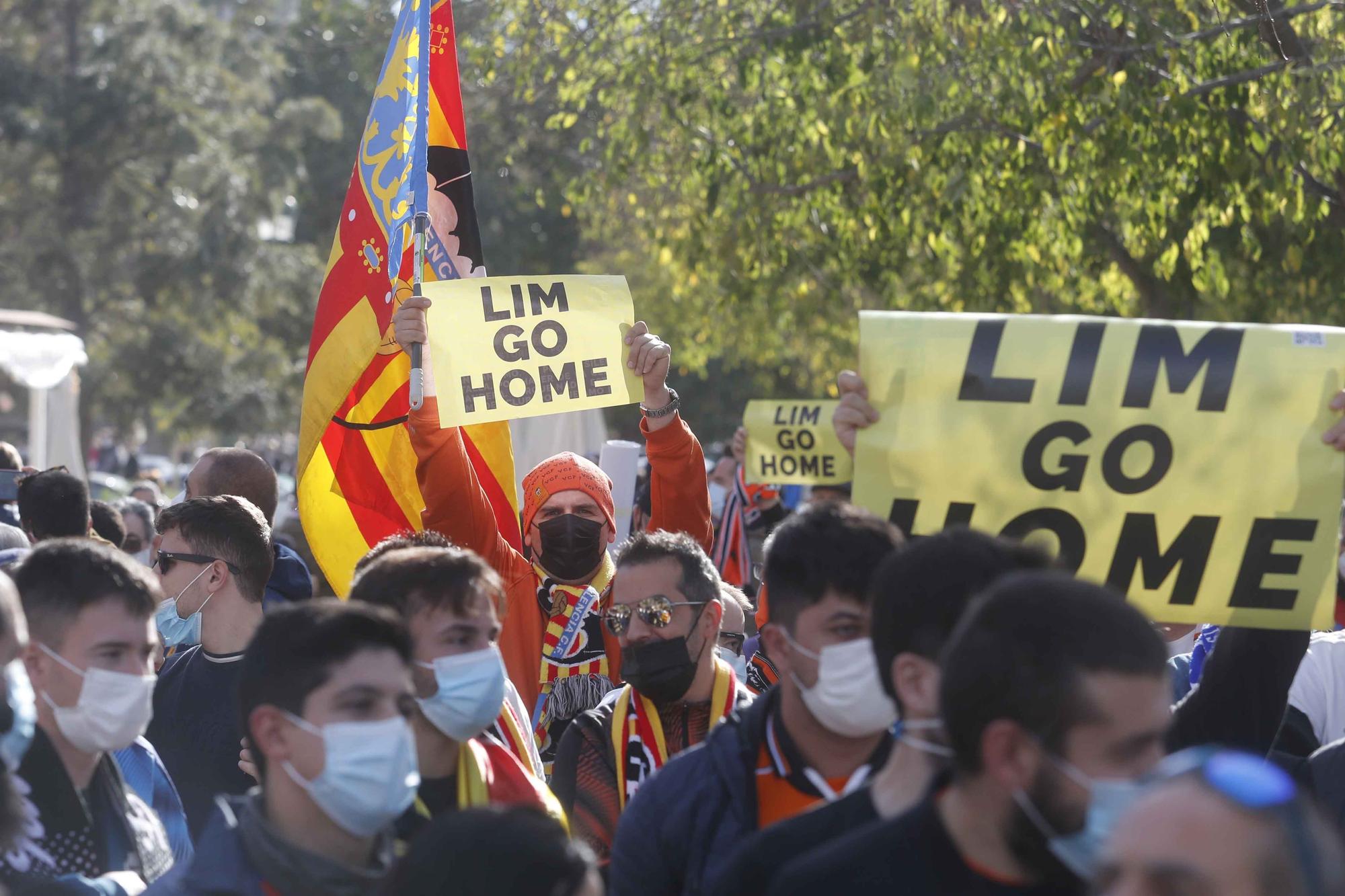 La manifestación valencianista contra Peter Lim (primera parte)