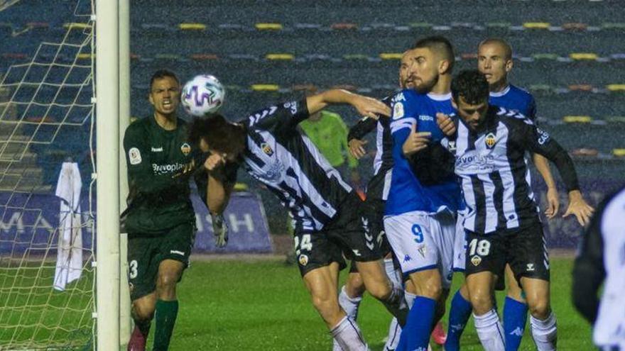 La ‘segunda unidad’ del Castellón le da el primer sorbo a la Copa del Rey (0-2)