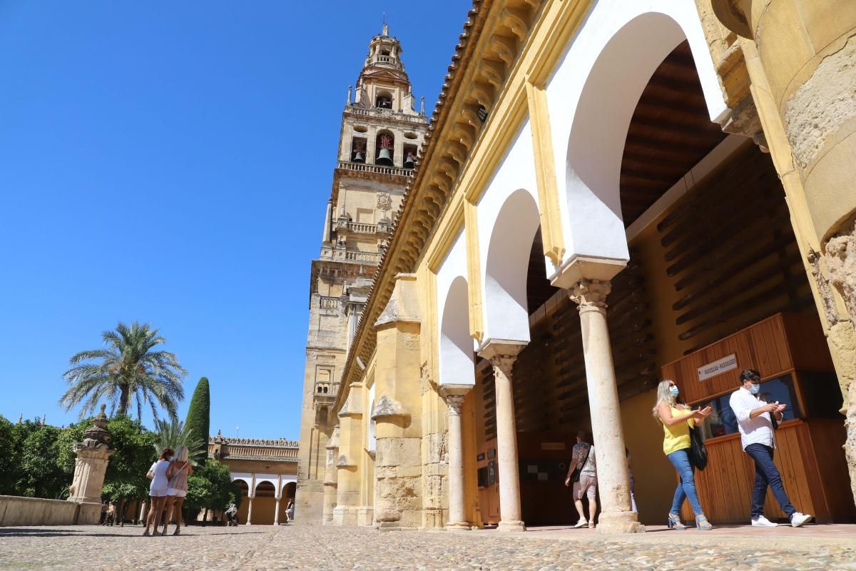 Puente de agosto con pocos visitantes