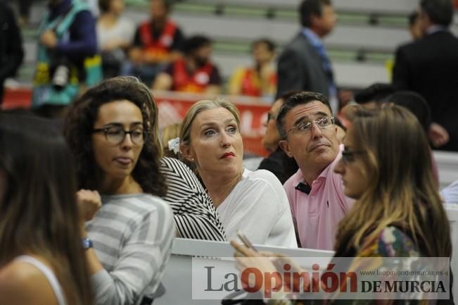 Los universitarios contra el Dinamo Sassari.