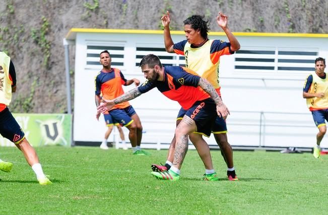 Entrenamienro de la UD Las Palmas previo a la ...