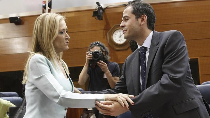 El pacto PP-Cs obligaría a dimitir a Cifuentes