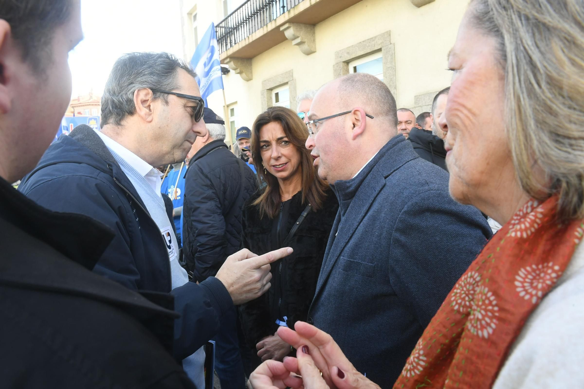 Policías nacionales y guardias civiles piden el reconocimiento como "profesión de riesgo" en una protesta en A Coruña