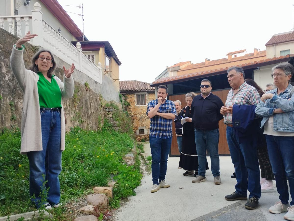 Grado estrena la "Ruta del Agua" con una afluencia masiva a la visita guiada, en imágenes