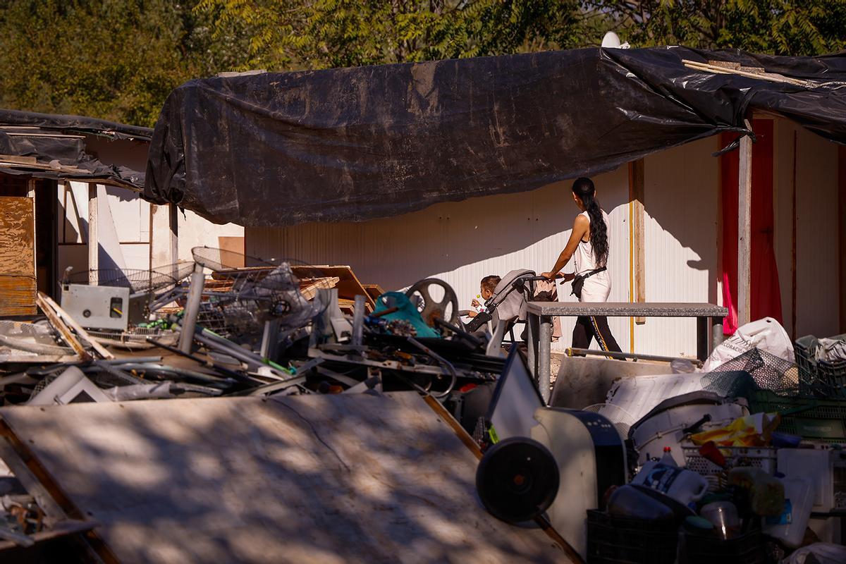 El Ayuntamiento de Córdoba adecenta cinco campamentos rumanos