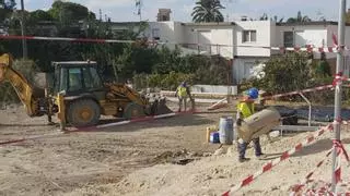 Una jueza paraliza los trabajos en la finca disputada a golpe de excavadora en Alicante