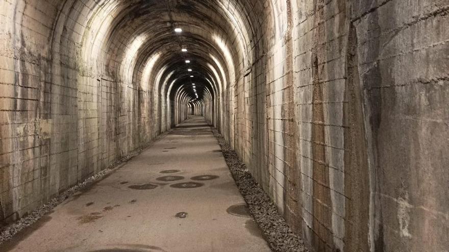 Reabre el túnel de la vía verde de La Camocha