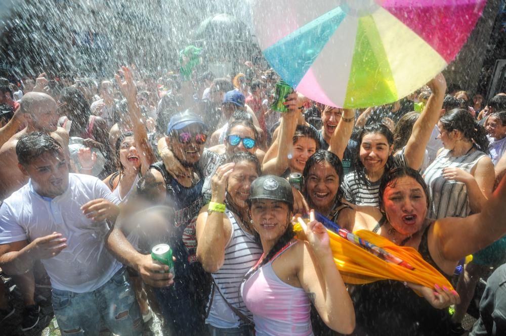 ¡Búscate en la Fiesta del Agua de Vilagarcía!