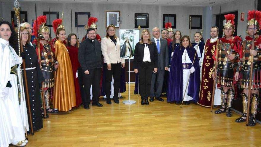 La alcaldesa entrega las calles al Cabildo General de Agrupaciones de Semana Santa