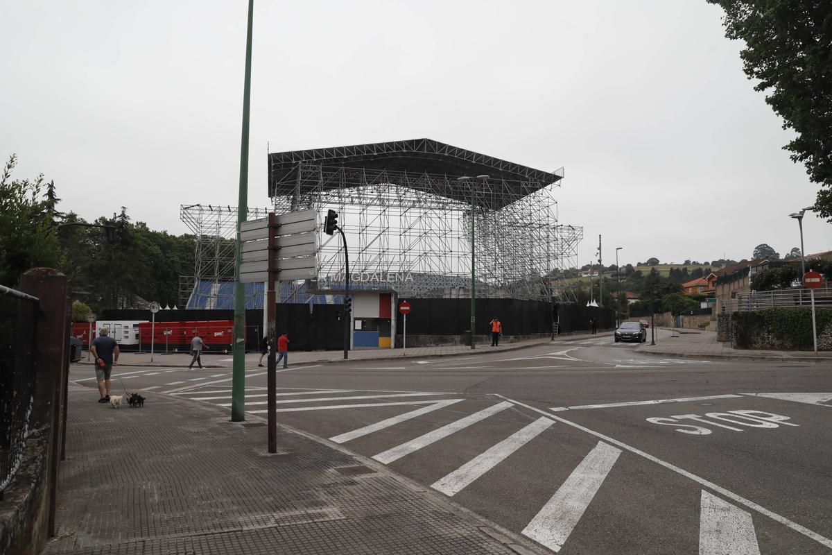 Los macroconciertos dividen a los barrios de La Magdalena y Versalles