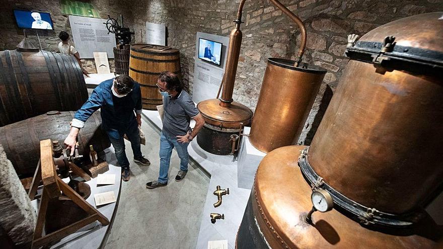 Interior del museu, que ocupa 80 m2 dels baixos de Cal Casajoana, una finca de final del XIX, a Sant Fruitós