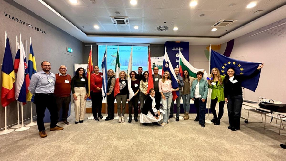 La organización sin ánimo de lucro desarrolla iniciativas sociales, educativas y de cooperación internacional.