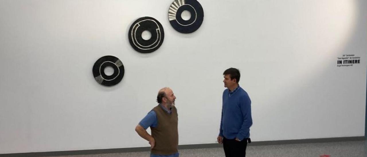 Jesús Castañón y Ángel Domínguez-Gil, ayer, en la Factoría Cultural.