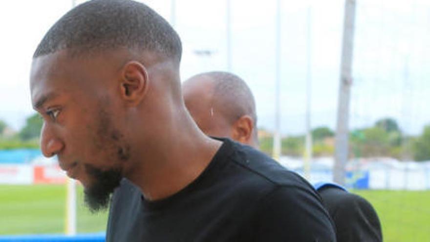Ekambi espera en París su fichaje por el Olympique Lyon