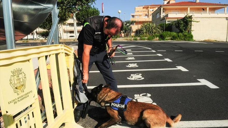 La policía de Plasencia retoma el control preventivo del consumo de drogas en institutos