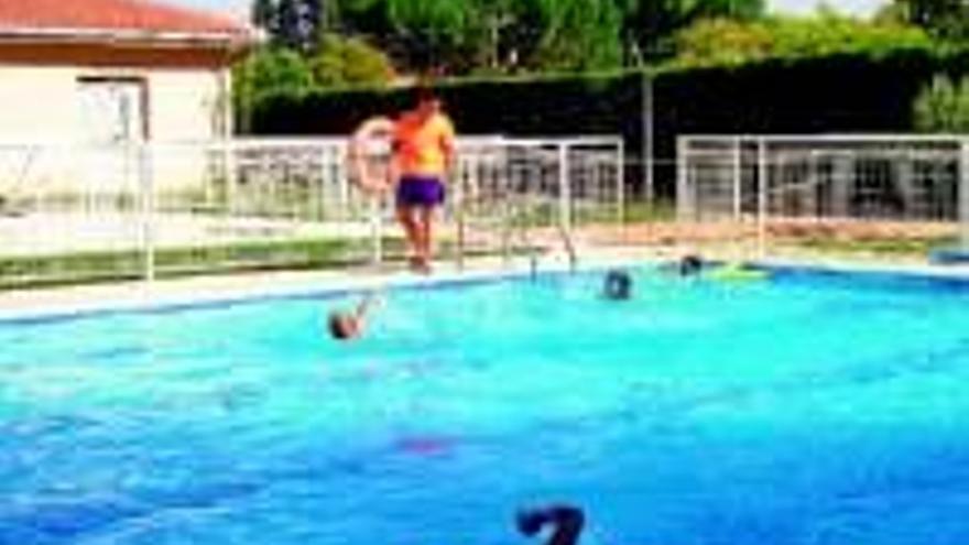 Gran éxito en la apertura de las piscinas