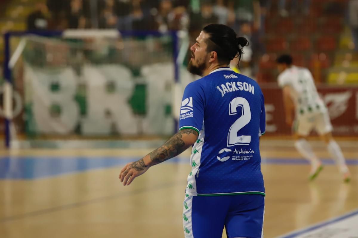 Las imágenes del derbi entre el Córdoba Futsal y el Betis en Vista Alegre