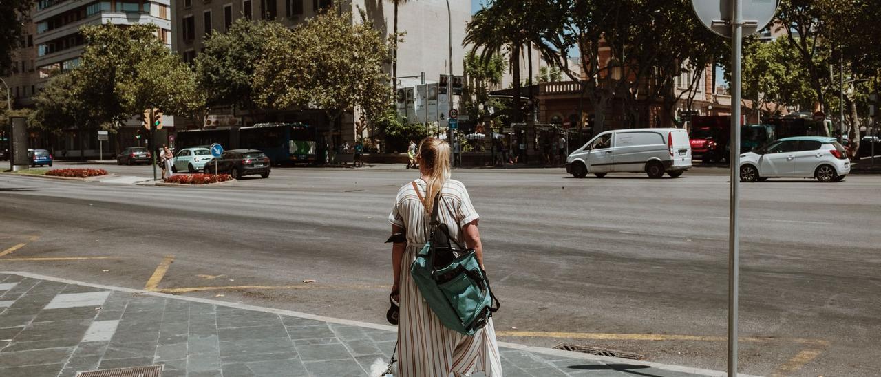 Ein bekanntes Bild im Sommer: Kein Taxi weit und breit an der Plaça d&#039;Espanya.