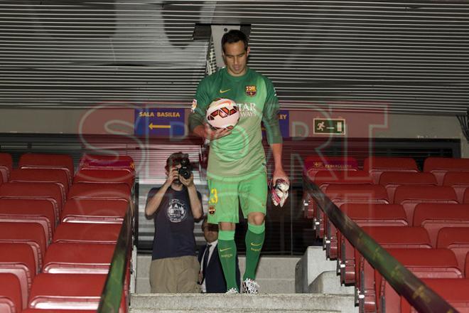 Las imágenes de la presentación de Claudio Bravo