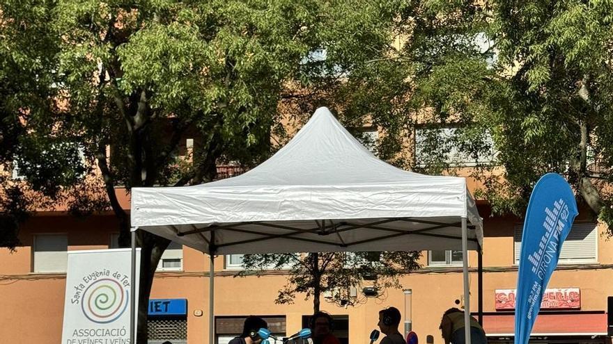 La Fira de Primavera de Santa Eugènia omple la plaça del Barco amb propostes de comunitat i comunicació